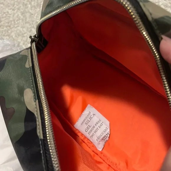 NWT - Bath & Body Works- Travel Toiletry Bag - Picture 9 of 9